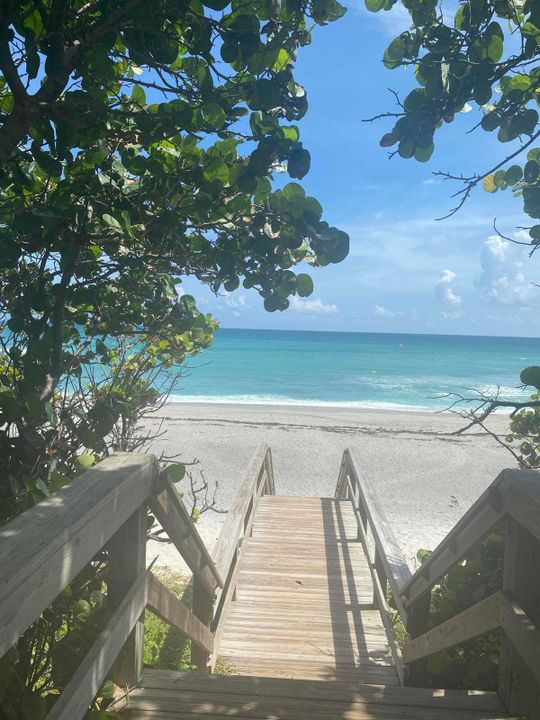 For Rent: $4,500 (2 beds, 3 baths, 1800 Square Feet)