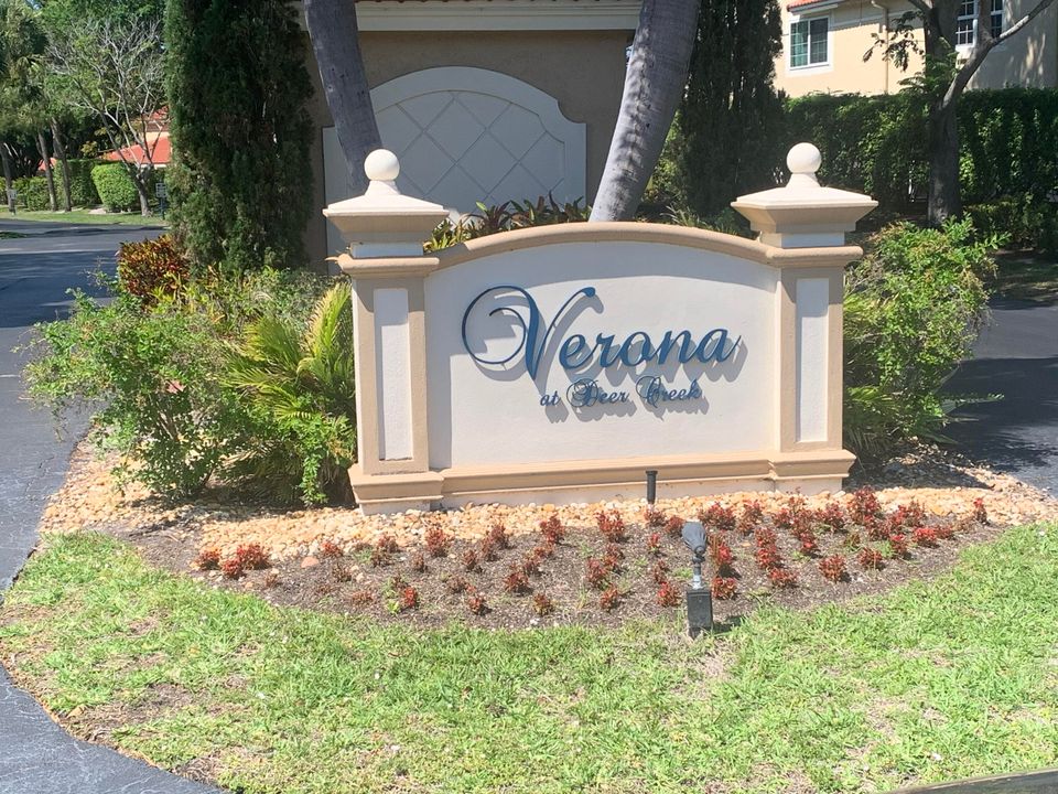 На продажу: $350,000 (2 спален, 2 ванн, 1142 Квадратных фут)