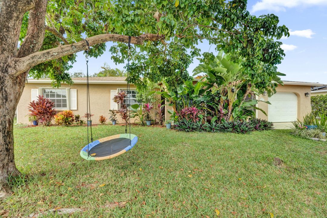 出租: $4,500 (4 贝兹, 2 浴室, 1668 平方英尺)