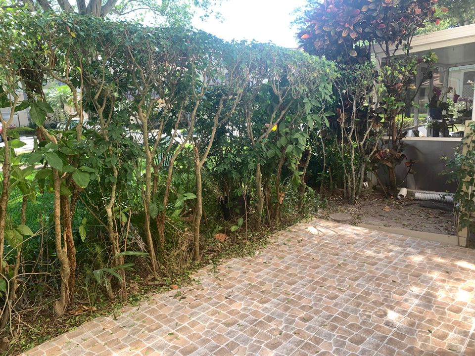 На продажу: $350,000 (2 спален, 2 ванн, 1142 Квадратных фут)