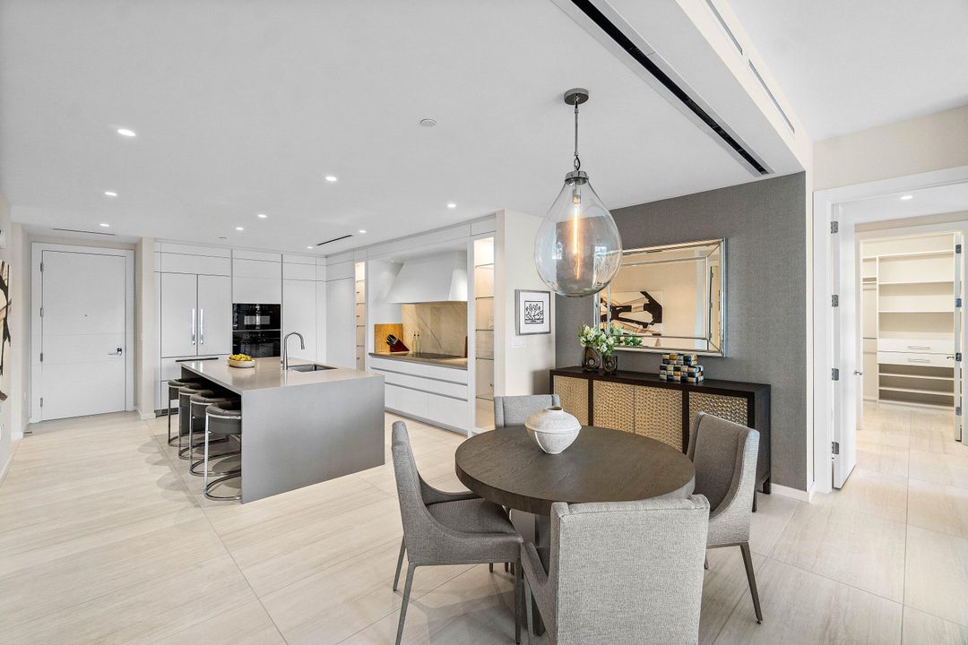 For Sale: $2,650,000 (2 beds, 2 baths, 1792 Square Feet)