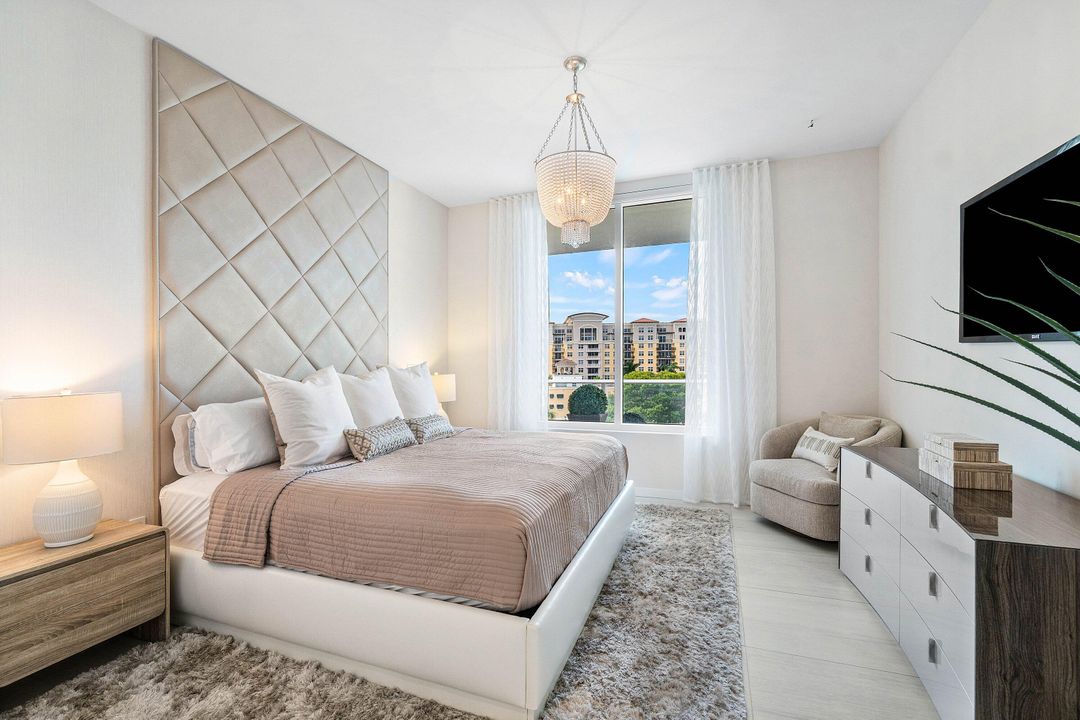 For Sale: $2,650,000 (2 beds, 2 baths, 1792 Square Feet)