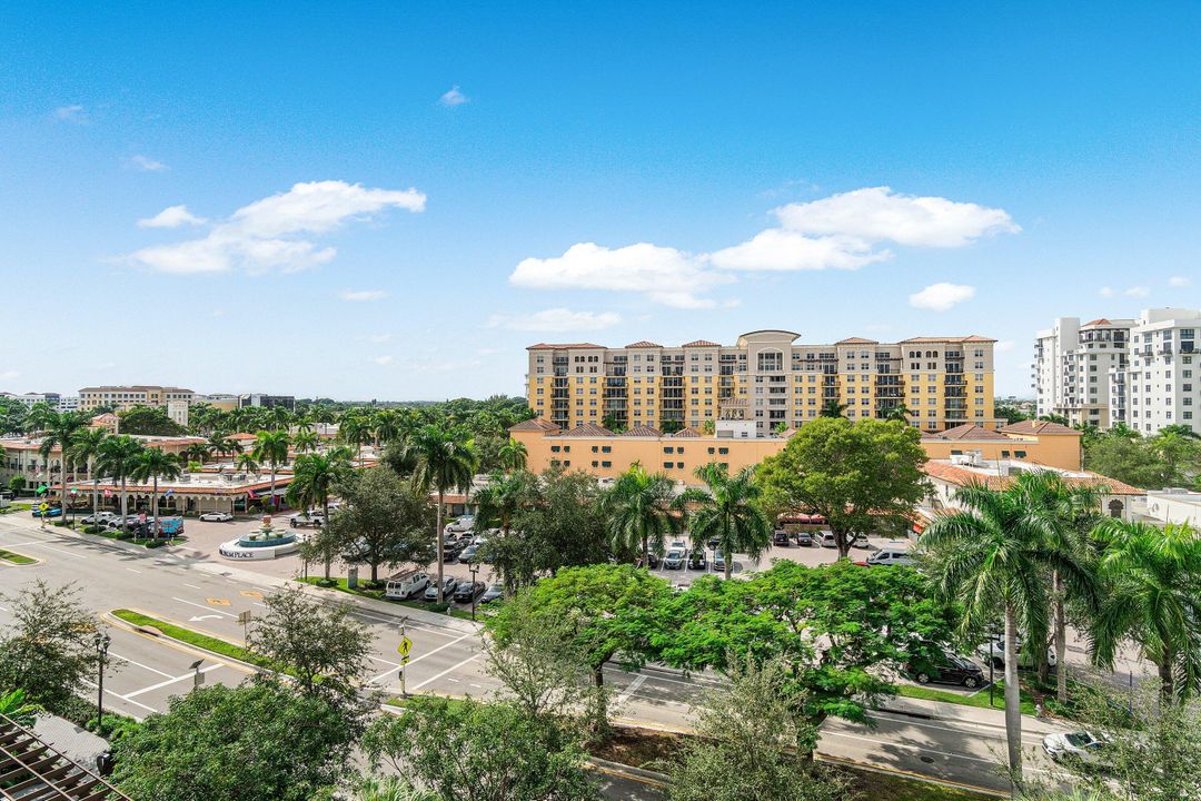 For Sale: $2,650,000 (2 beds, 2 baths, 1792 Square Feet)