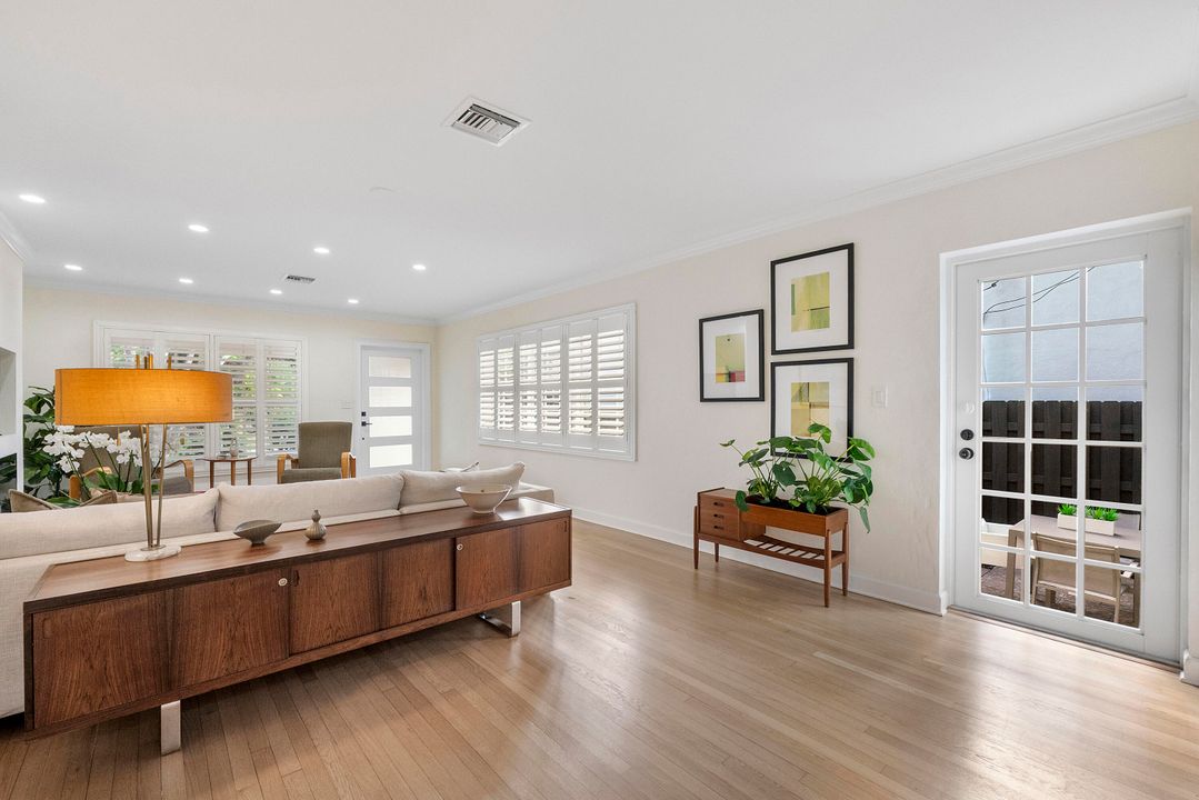 Active With Contract: $1,474,000 (3 beds, 2 baths, 2207 Square Feet)