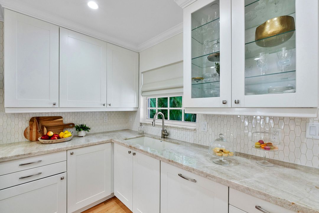 Active With Contract: $1,474,000 (3 beds, 2 baths, 2207 Square Feet)