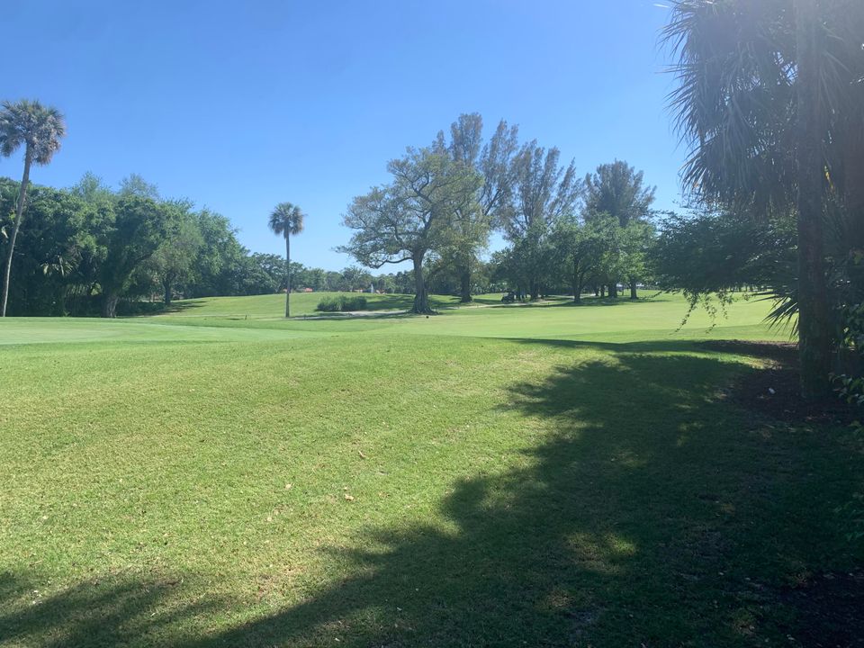 На продажу: $350,000 (2 спален, 2 ванн, 1142 Квадратных фут)