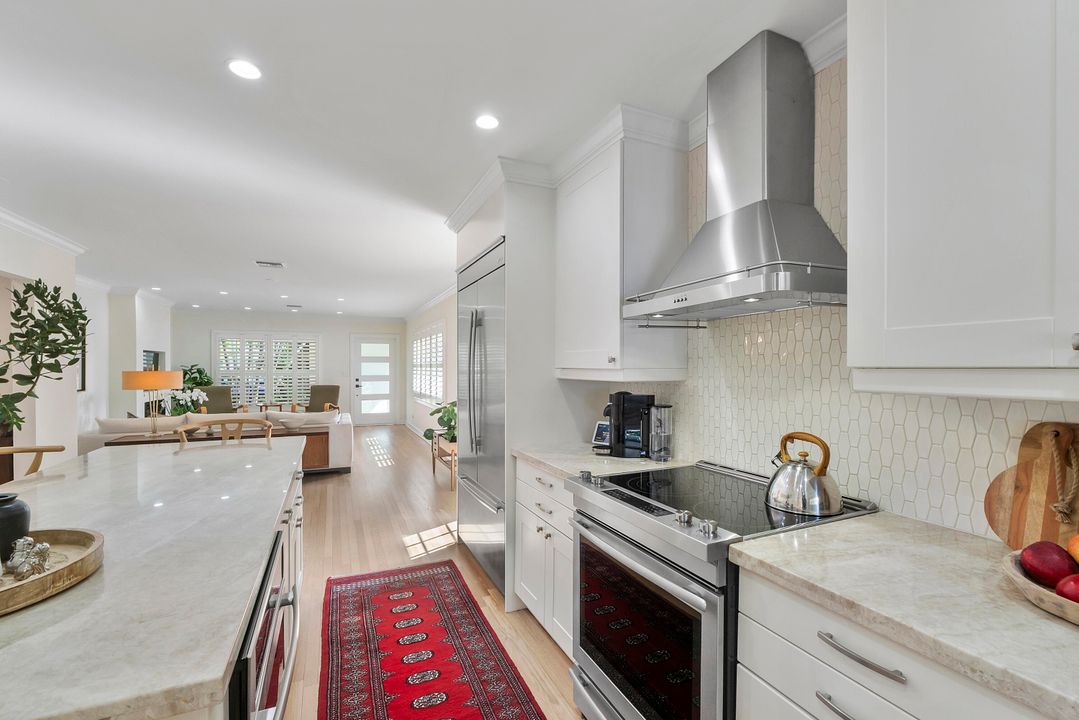 Active With Contract: $1,474,000 (3 beds, 2 baths, 2207 Square Feet)