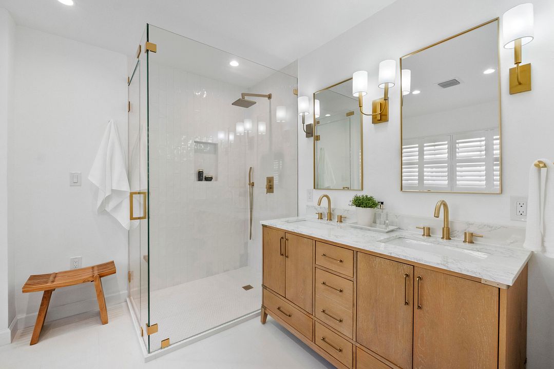 Active With Contract: $1,474,000 (3 beds, 2 baths, 2207 Square Feet)