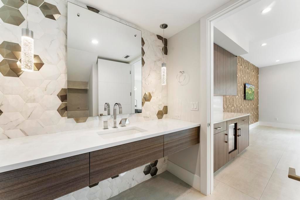 En Venta: $1,150,000 (3 camas, 3 baños, 1771 Pies cuadrados)