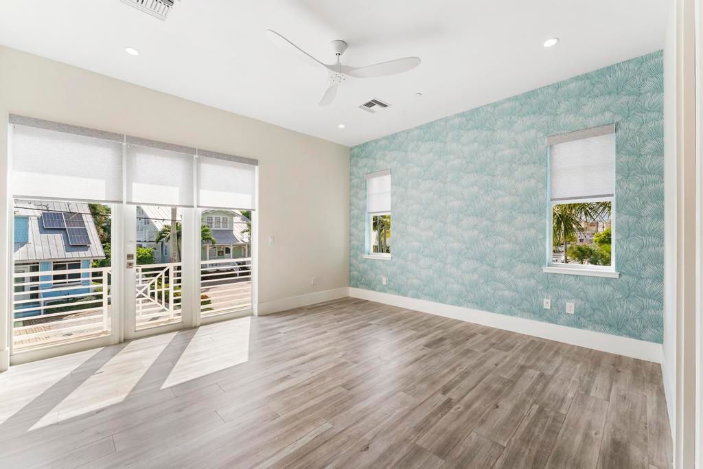 En Venta: $1,150,000 (3 camas, 3 baños, 1771 Pies cuadrados)