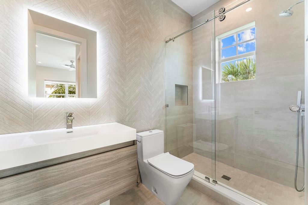 En Venta: $1,150,000 (3 camas, 3 baños, 1771 Pies cuadrados)