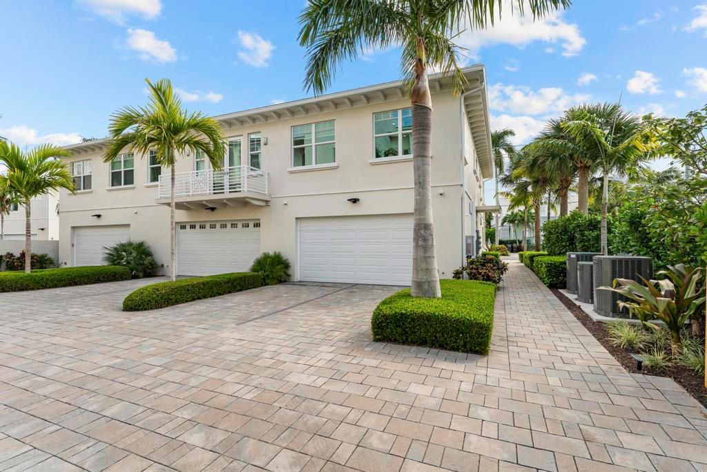 En Venta: $1,150,000 (3 camas, 3 baños, 1771 Pies cuadrados)