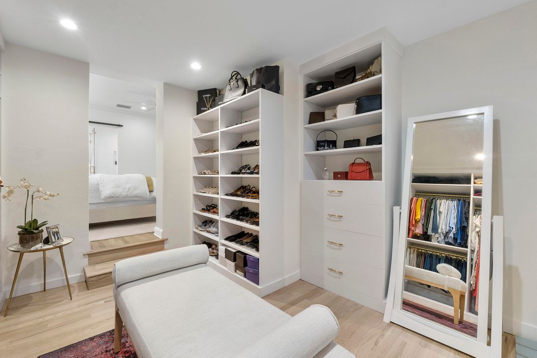 Active With Contract: $1,474,000 (3 beds, 2 baths, 2207 Square Feet)