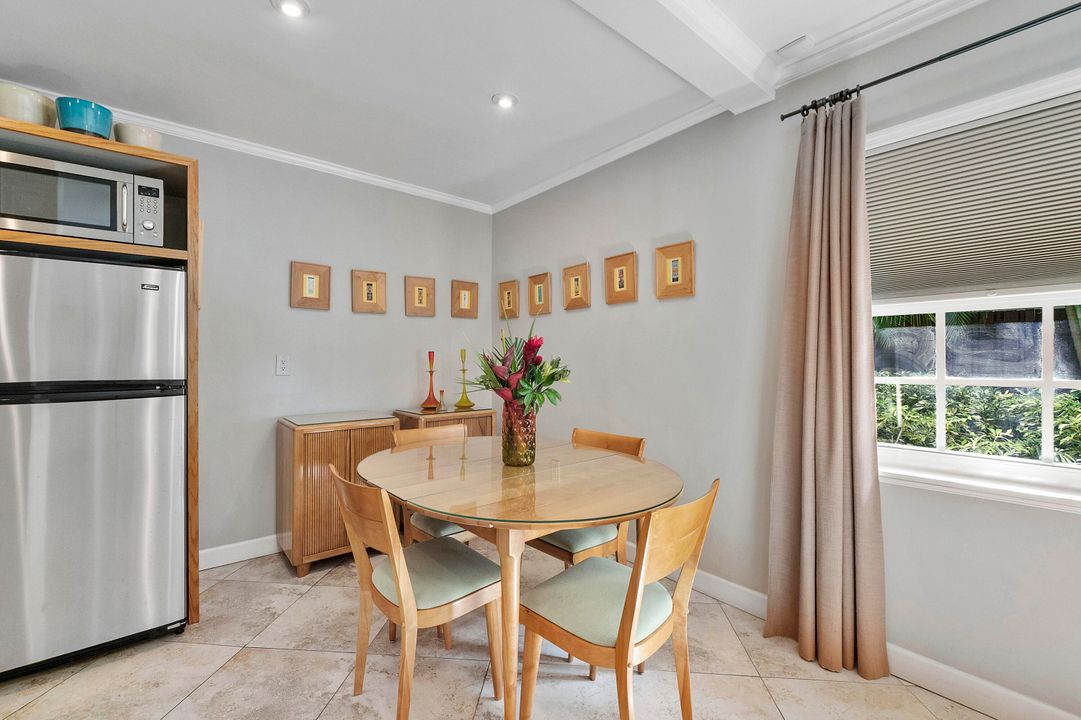 Active With Contract: $1,474,000 (3 beds, 2 baths, 2207 Square Feet)