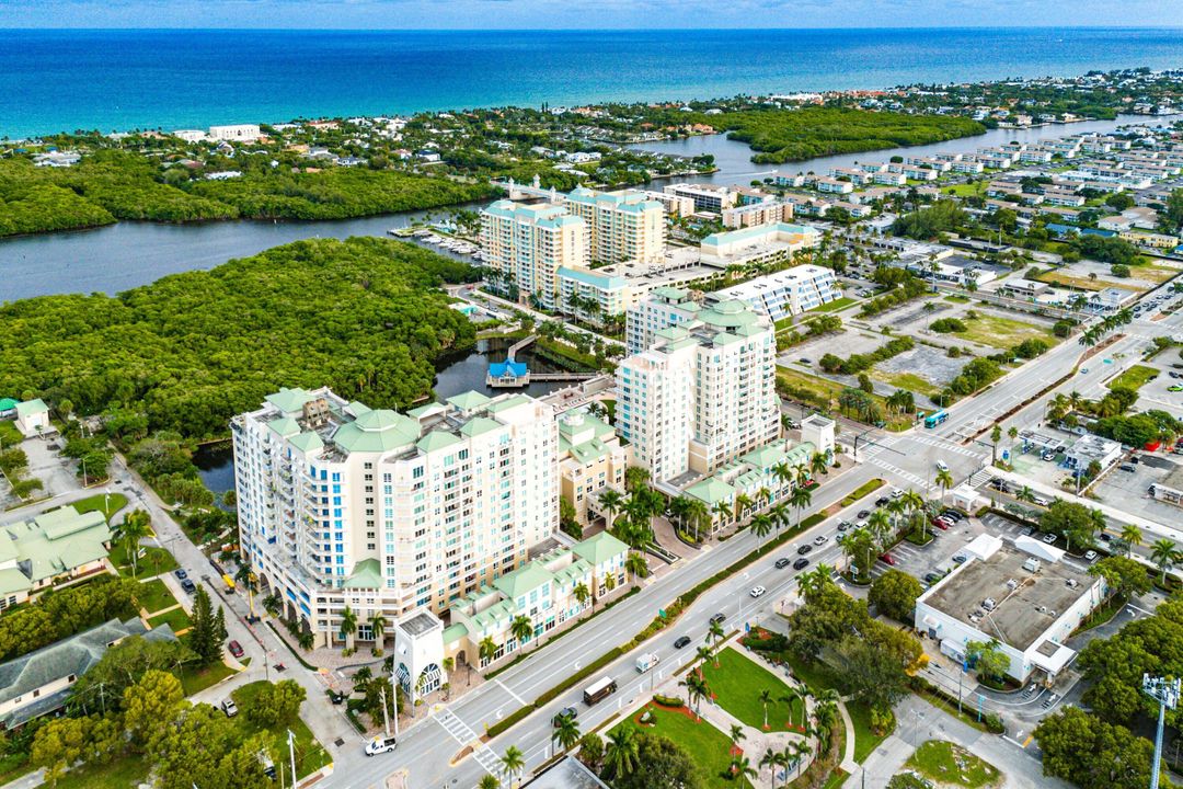 For Sale: $429,000 (2 beds, 2 baths, 1085 Square Feet)