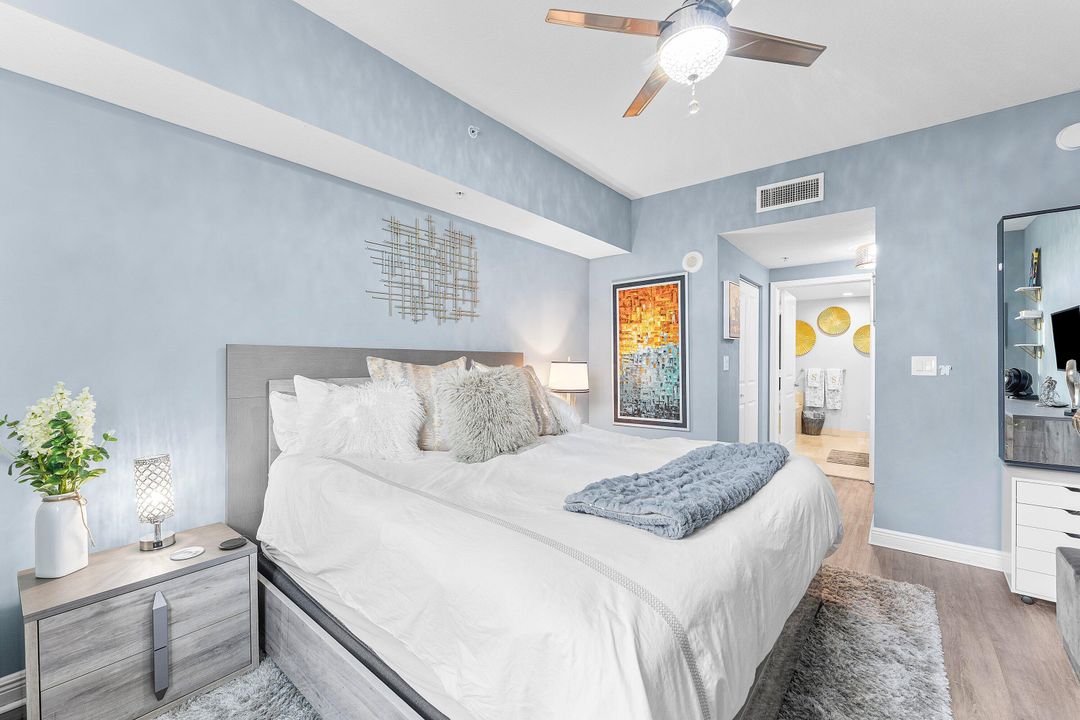 For Sale: $429,000 (2 beds, 2 baths, 1085 Square Feet)