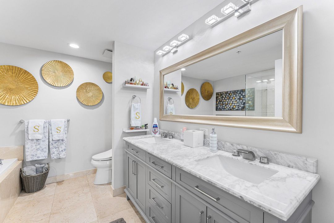 For Sale: $429,000 (2 beds, 2 baths, 1085 Square Feet)