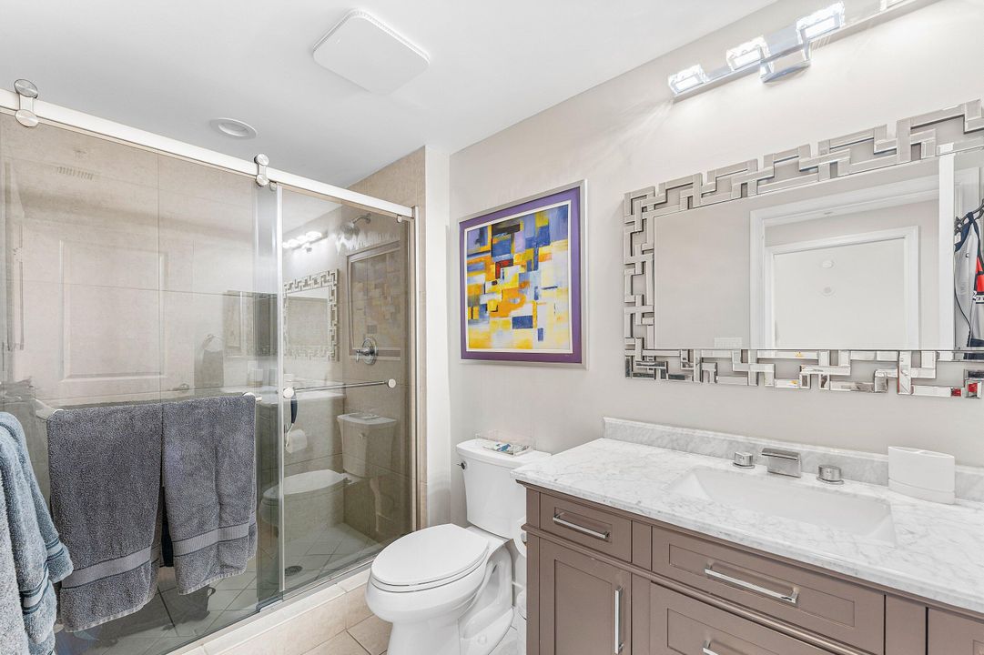 For Sale: $429,000 (2 beds, 2 baths, 1085 Square Feet)