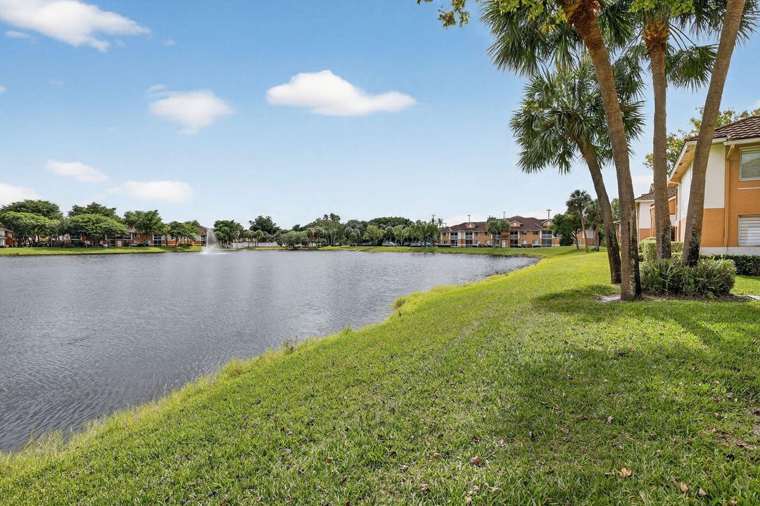 En Venta: $312,500 (2 camas, 2 baños, 1185 Pies cuadrados)