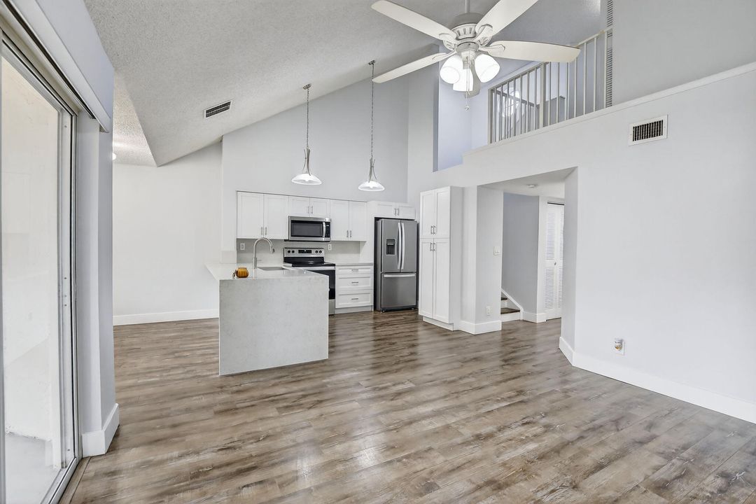 En Venta: $312,500 (2 camas, 2 baños, 1185 Pies cuadrados)