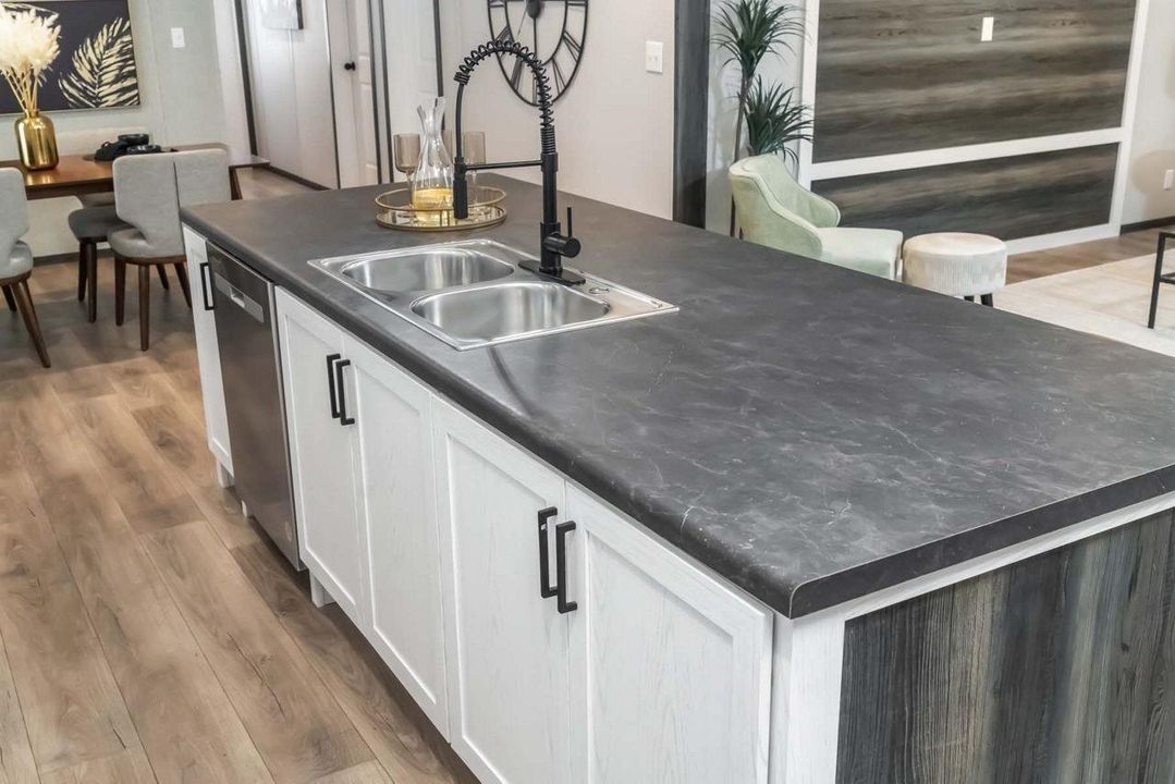 На продажу: $265,900 (3 спален, 2 ванн, 1493 Квадратных фут)