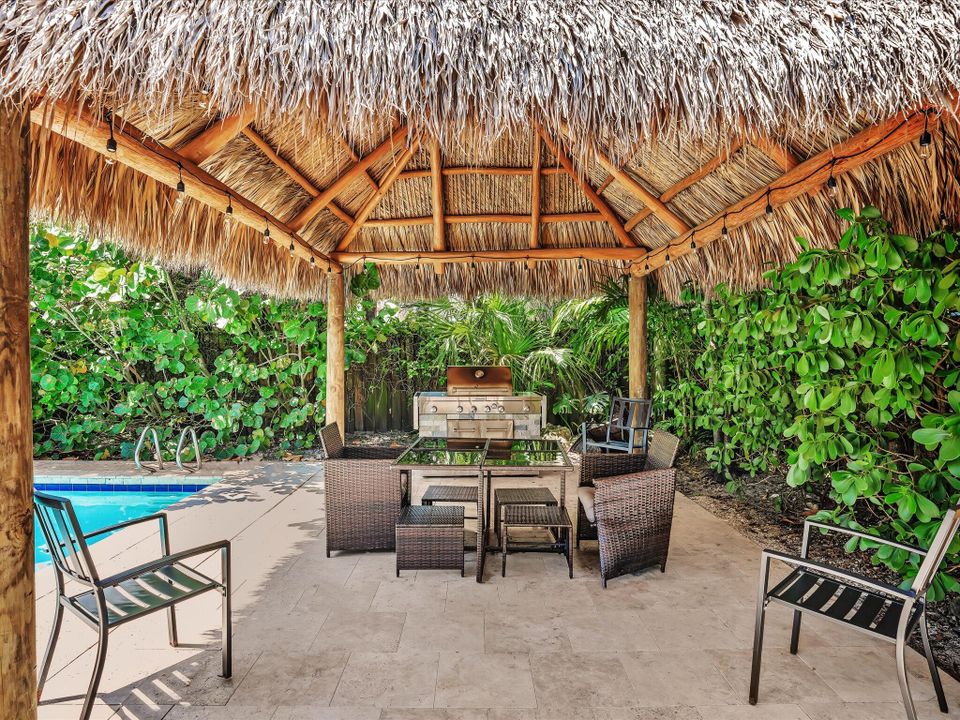 For Rent: $6,250 (4 beds, 2 baths, 2003 Square Feet)