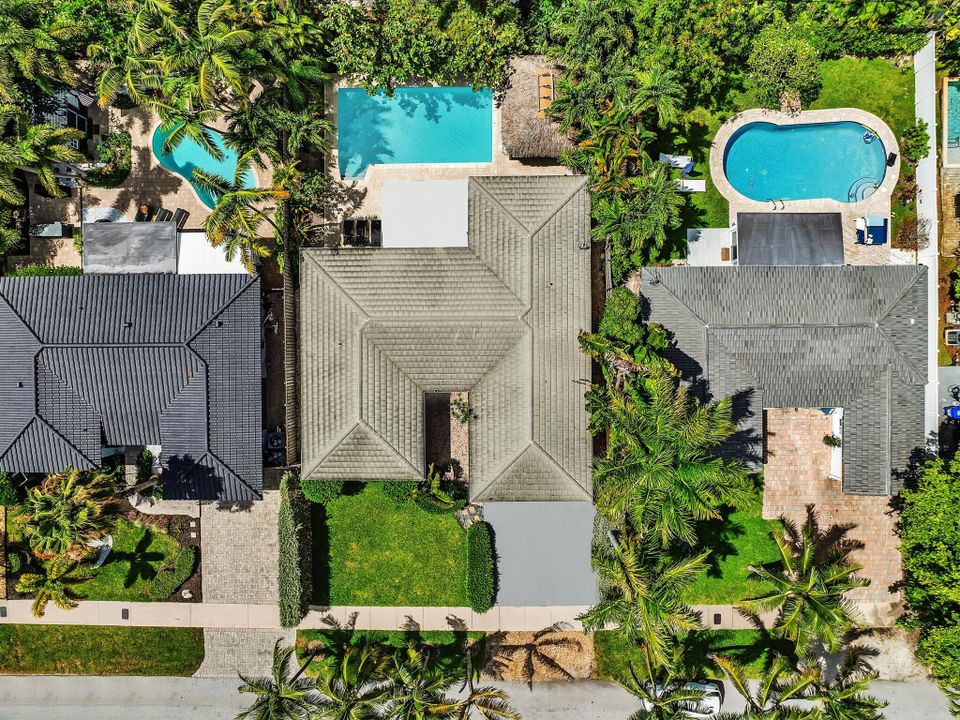 For Rent: $6,250 (4 beds, 2 baths, 2003 Square Feet)