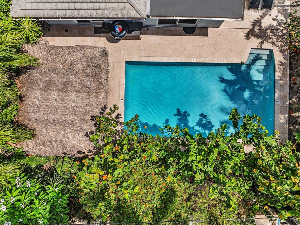 For Rent: $6,250 (4 beds, 2 baths, 2003 Square Feet)