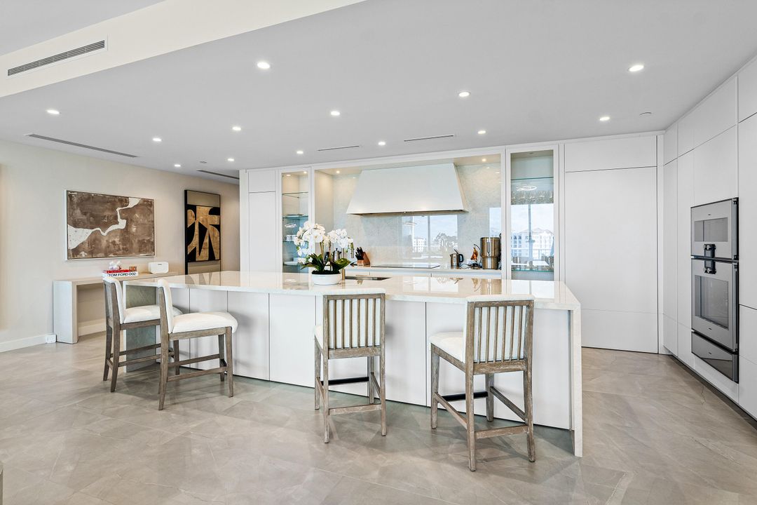 En Renta: $25,000 (3 camas, 3 baños, 2621 Pies cuadrados)