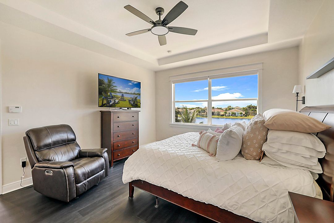 Active With Contract: $679,000 (3 beds, 3 baths, 2135 Square Feet)