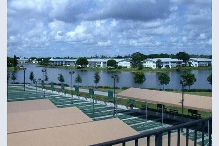 На продажу: $73,000 (1 спален, 1 ванн, 532 Квадратных фут)