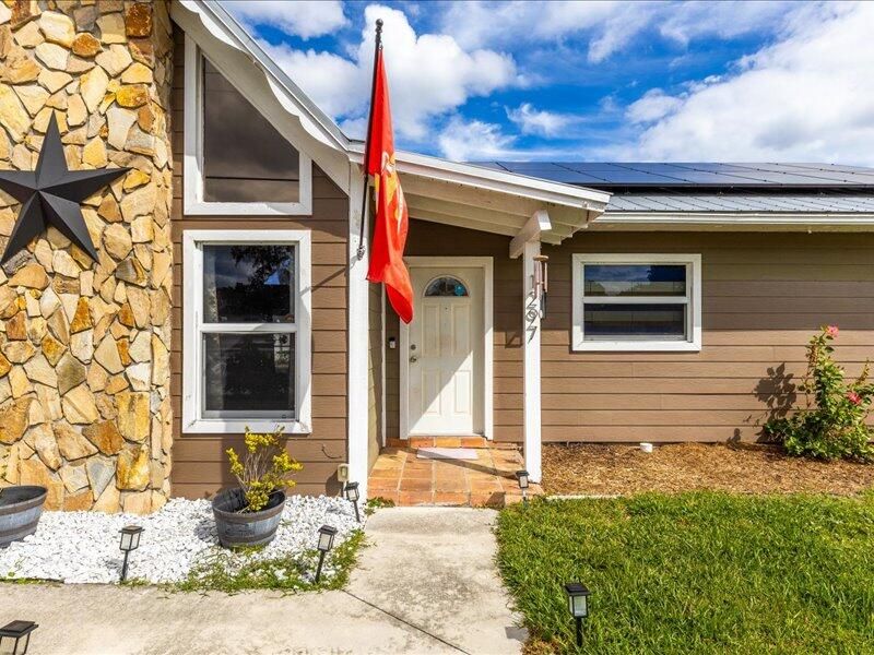 For Rent: $3,600 (4 beds, 2 baths, 1750 Square Feet)