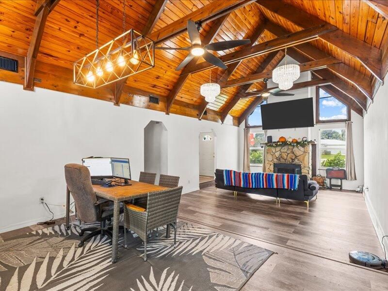 For Rent: $3,600 (4 beds, 2 baths, 1750 Square Feet)