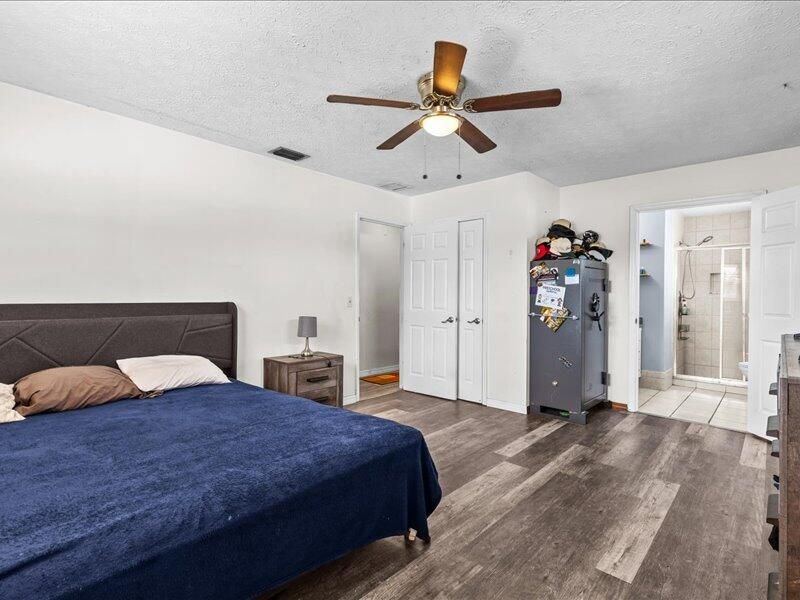 For Rent: $3,600 (4 beds, 2 baths, 1750 Square Feet)