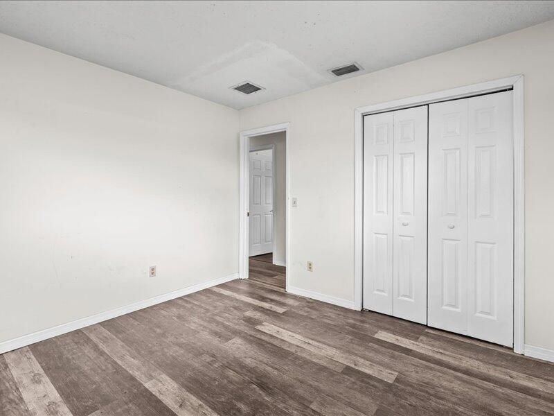 For Rent: $3,600 (4 beds, 2 baths, 1750 Square Feet)