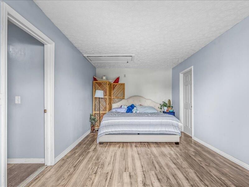 For Rent: $3,600 (4 beds, 2 baths, 1750 Square Feet)