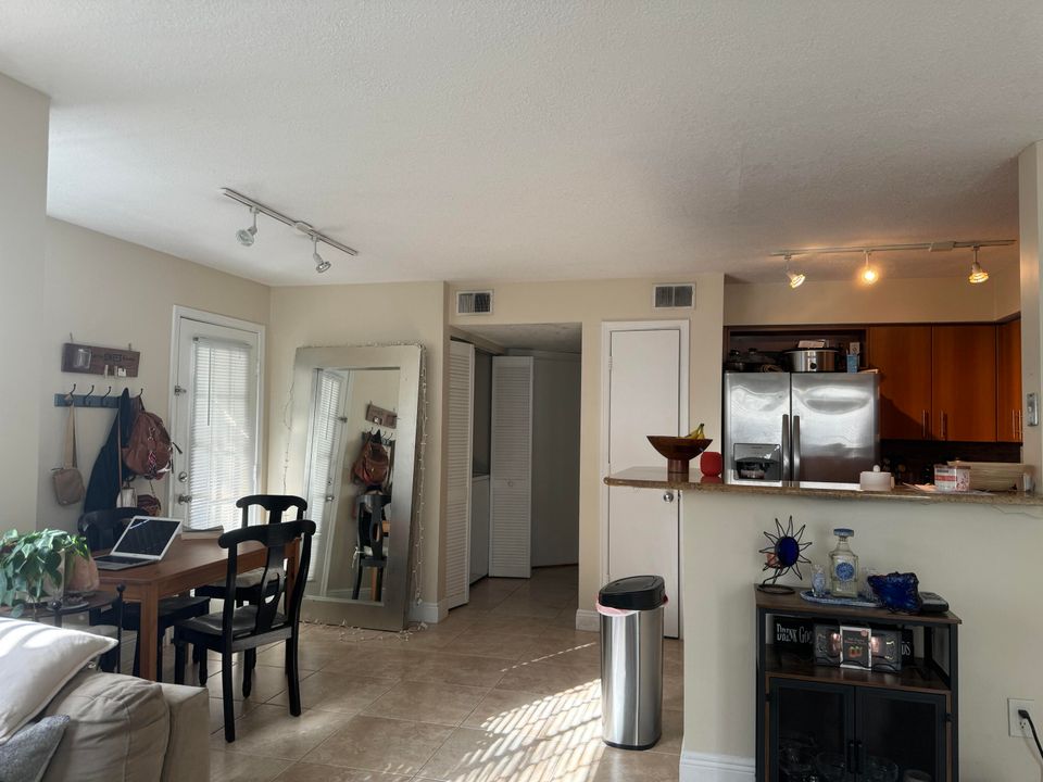 En Renta: $2,250 (2 camas, 2 baños, 978 Pies cuadrados)