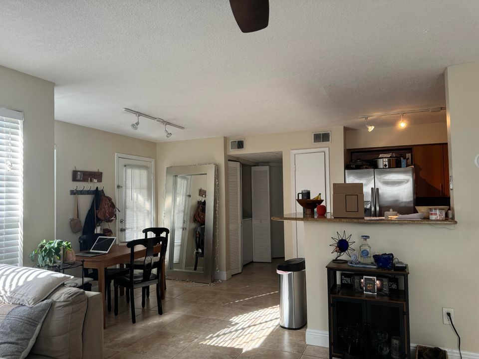 En Renta: $2,250 (2 camas, 2 baños, 978 Pies cuadrados)