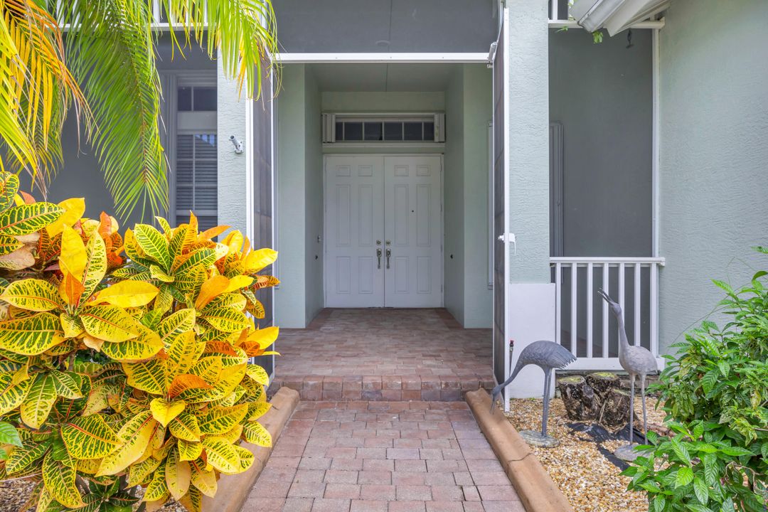 Active With Contract: $450,000 (3 beds, 2 baths, 2489 Square Feet)