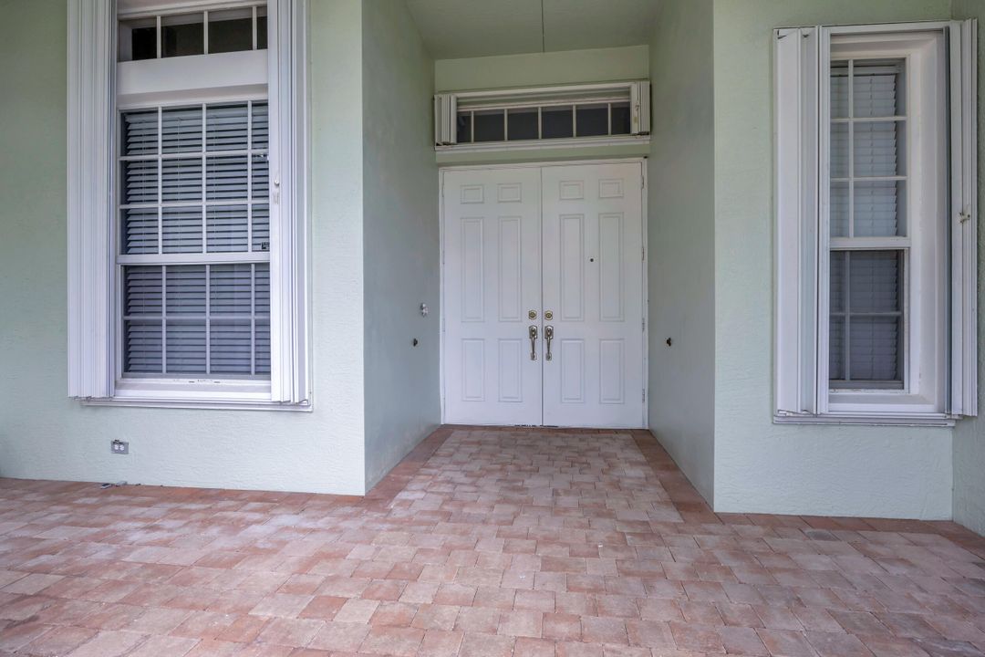 Active With Contract: $450,000 (3 beds, 2 baths, 2489 Square Feet)