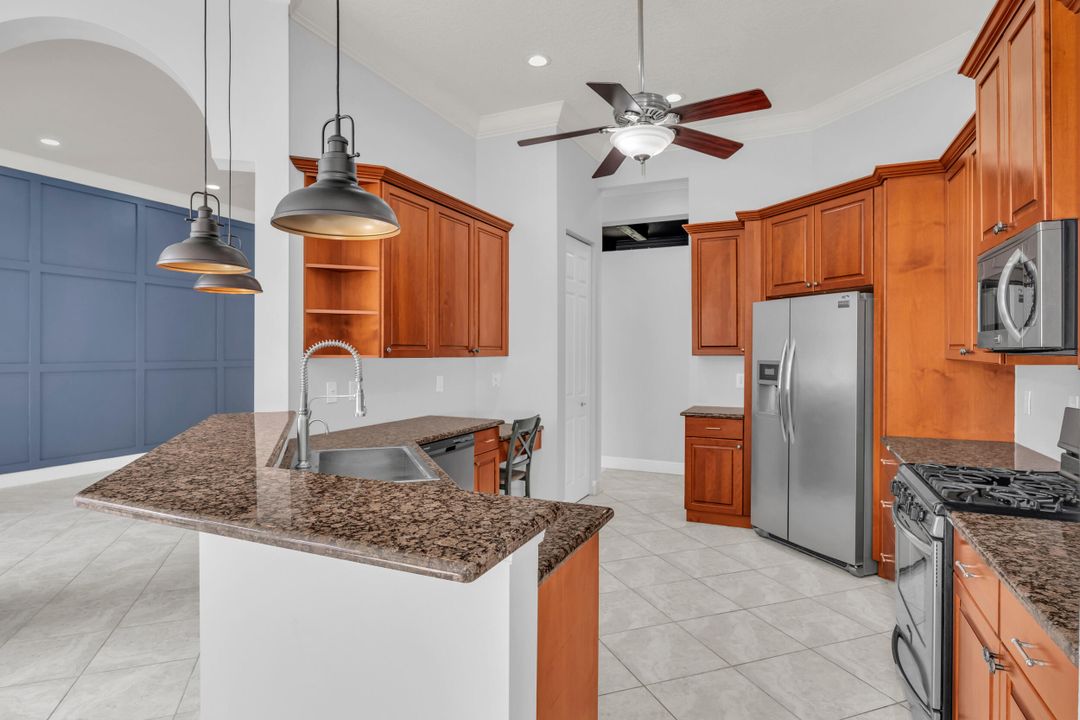 Active With Contract: $450,000 (3 beds, 2 baths, 2489 Square Feet)