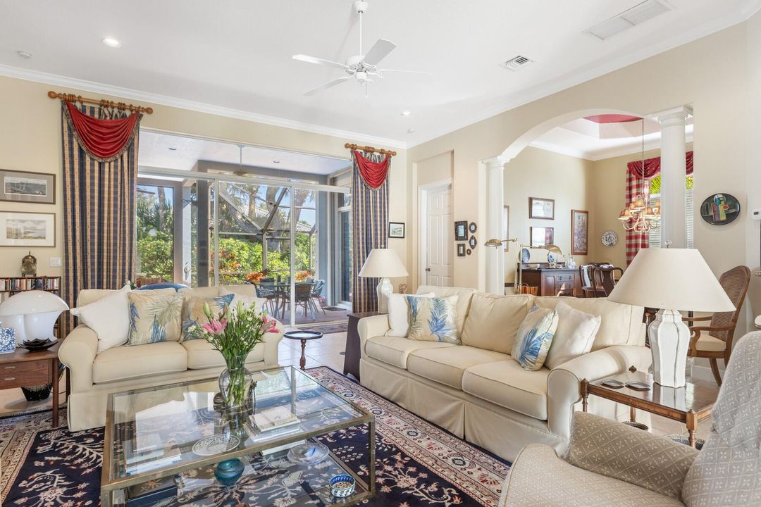 For Sale: $825,000 (3 beds, 2 baths, 2840 Square Feet)