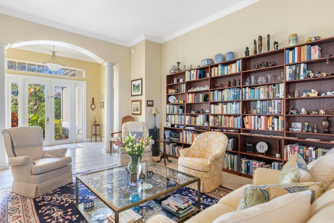 For Sale: $825,000 (3 beds, 2 baths, 2840 Square Feet)