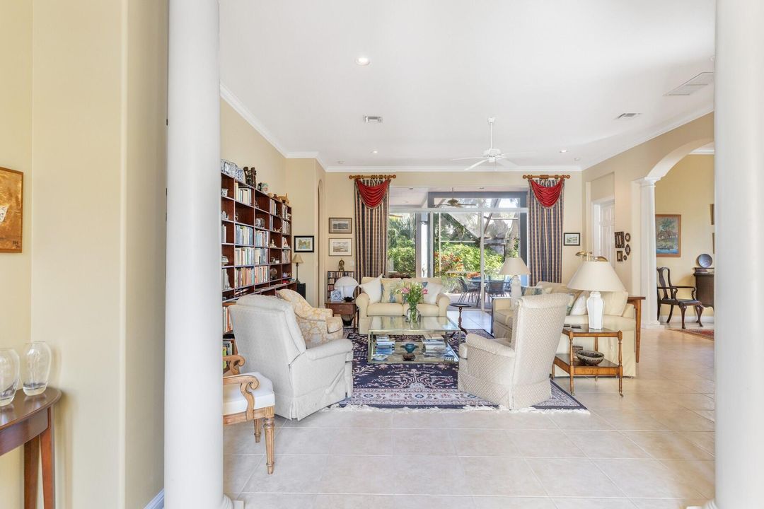 For Sale: $825,000 (3 beds, 2 baths, 2840 Square Feet)