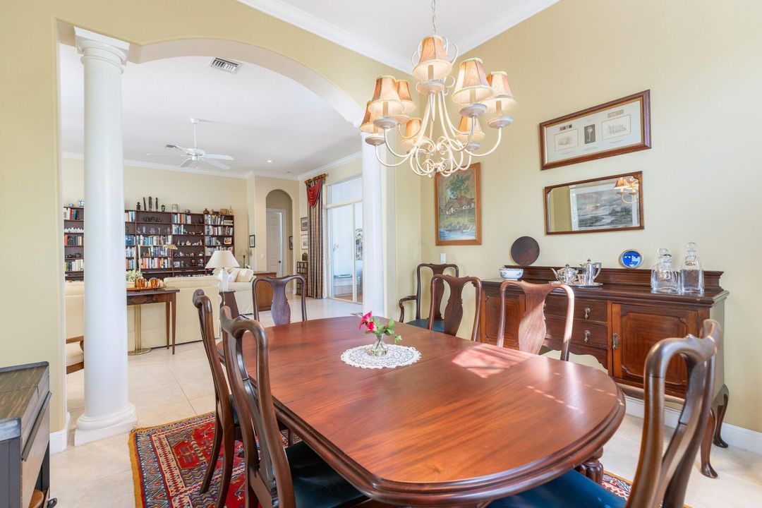 For Sale: $825,000 (3 beds, 2 baths, 2840 Square Feet)