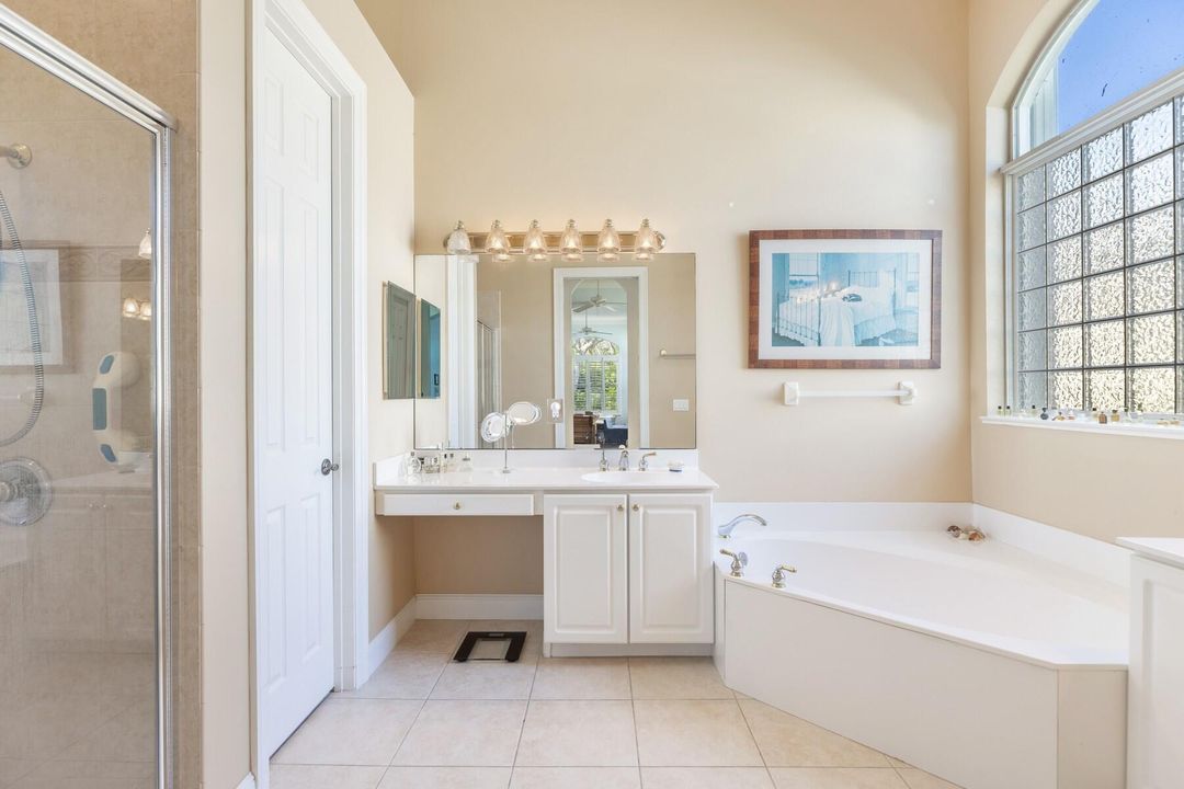 For Sale: $825,000 (3 beds, 2 baths, 2840 Square Feet)