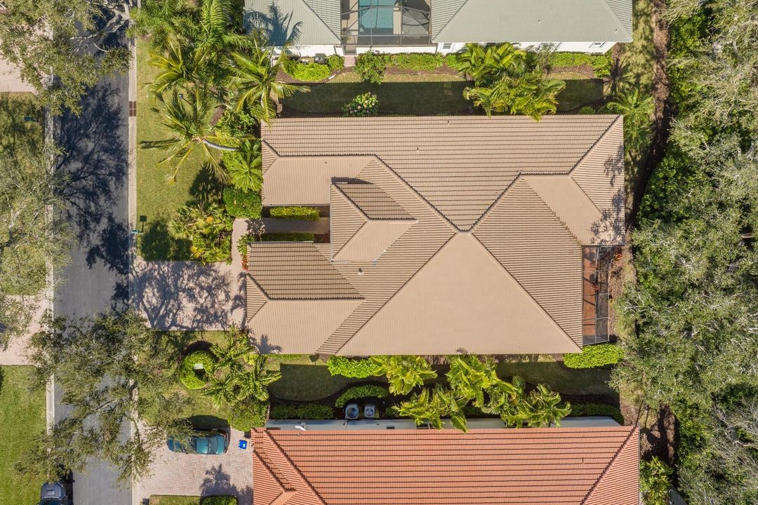 For Sale: $825,000 (3 beds, 2 baths, 2840 Square Feet)