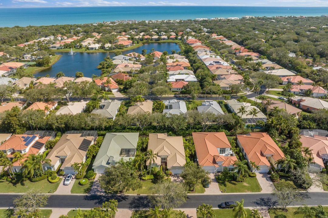 For Sale: $825,000 (3 beds, 2 baths, 2840 Square Feet)