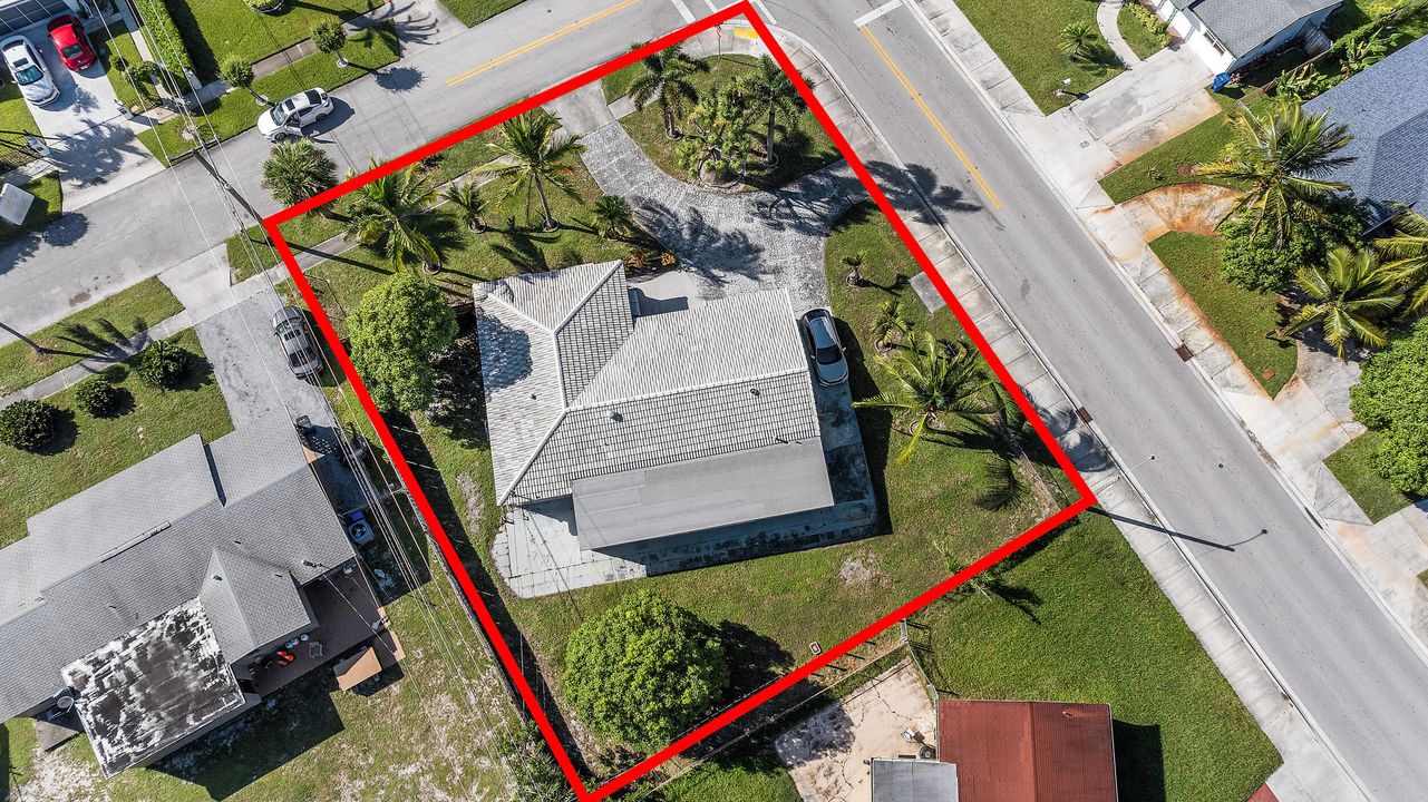 合同活跃: $315,000 (3 贝兹, 2 浴室, 1476 平方英尺)