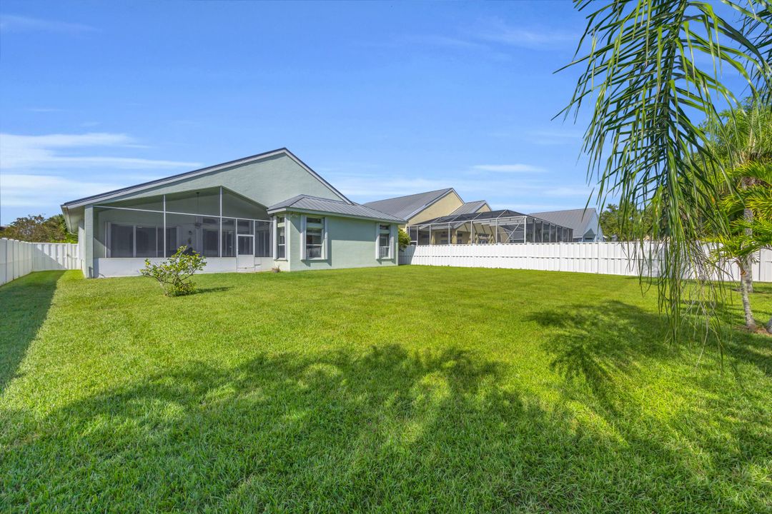 Active With Contract: $450,000 (3 beds, 2 baths, 2489 Square Feet)